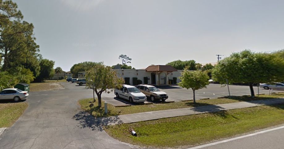 Office Building for Sale near Sunseeker Resort: 4054 Beaver Ln, Port Charlotte, FL 33952